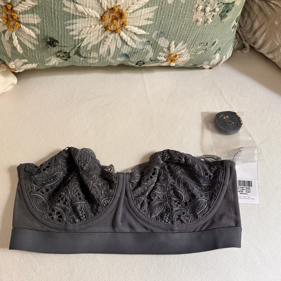 Lively Bra - Picture 5 of 7